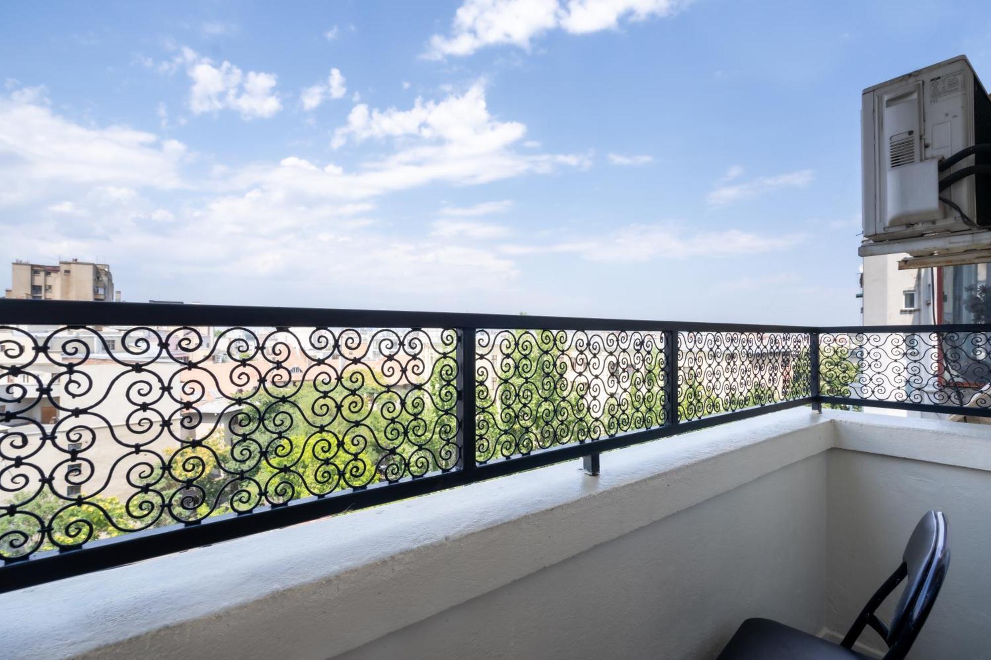 Downtown By Urbanesq Apartment Bucharest Luaran gambar